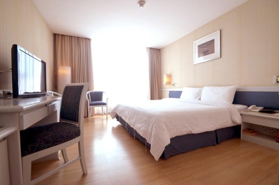 The City Hotel Sriracha By Bbh Japan Si Racha Zimmer foto